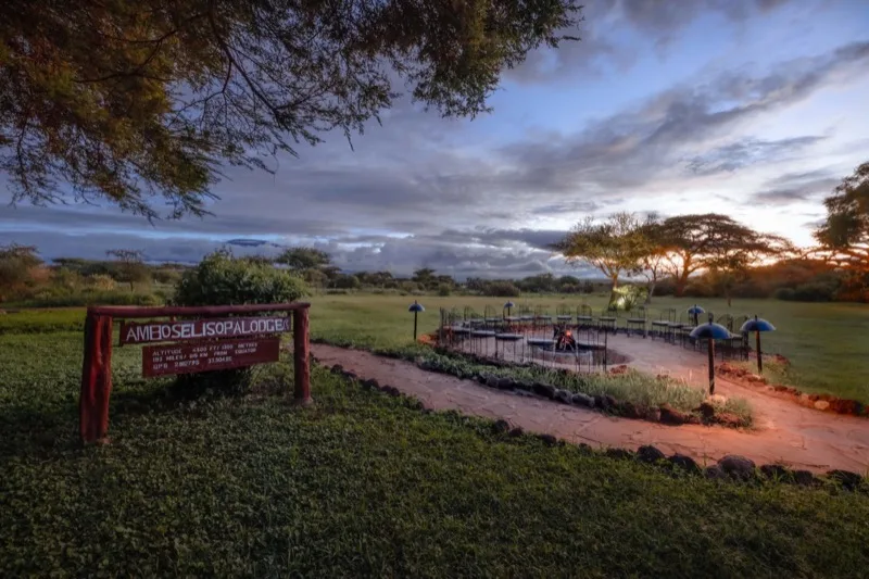 Bush dining & sundowners — Amboseli · Mara · Samburu