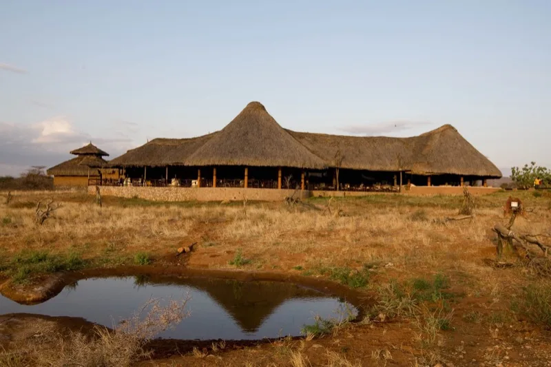 Waterhole & hide viewing — Samburu · Aberdare · Tsavo